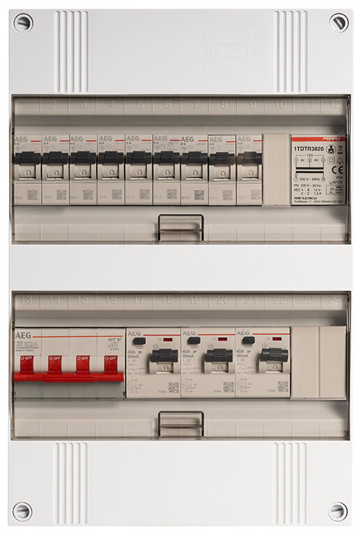 Groepenkast AEG 3-fasen, 9 groepen + beltrafo, 40A 4P 3 x 40/0,03A 2P 
