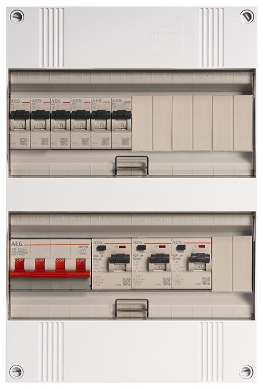 Groepenkast AEG 3-fasen, 6 groepen + beltrafo, 40A 4P 3 x 40/0,03A 2P 